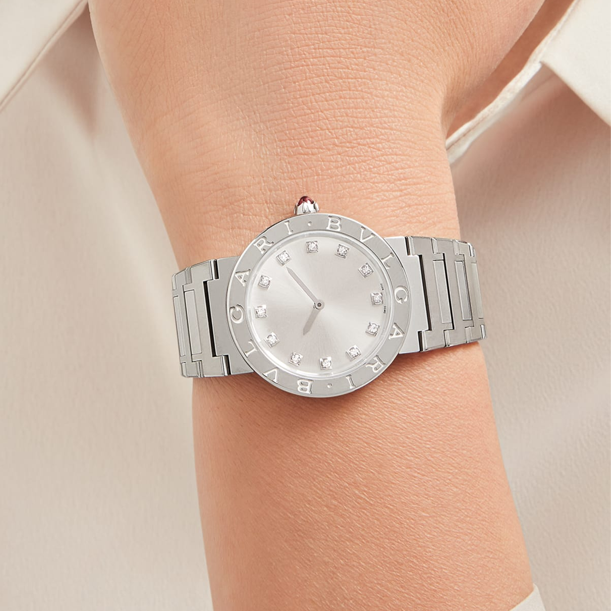 Bvlgari Bvlgari 33mm, Silver Dial, Diamond Numeral_4