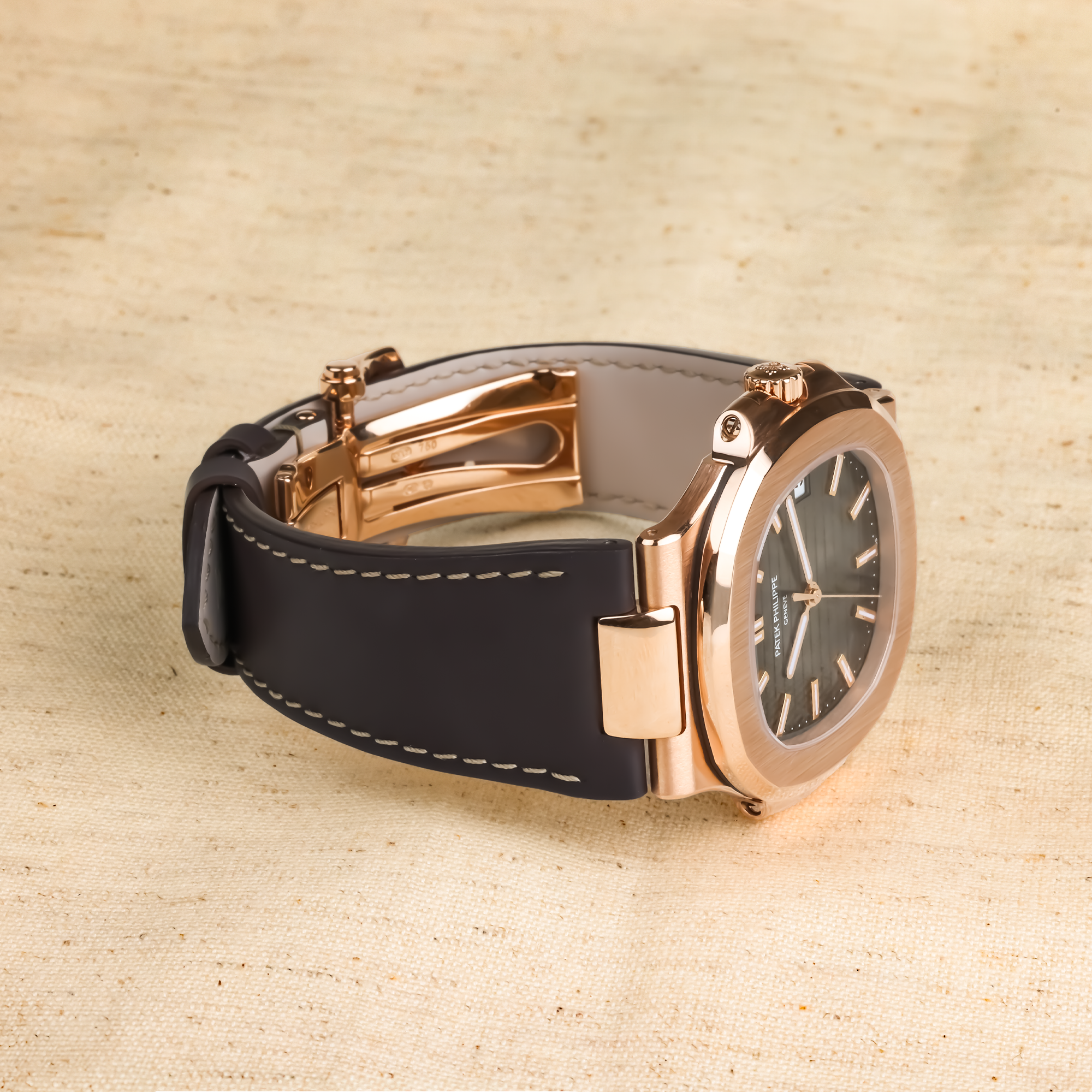 Patek philippe nautilus hotsell rose gold leather strap