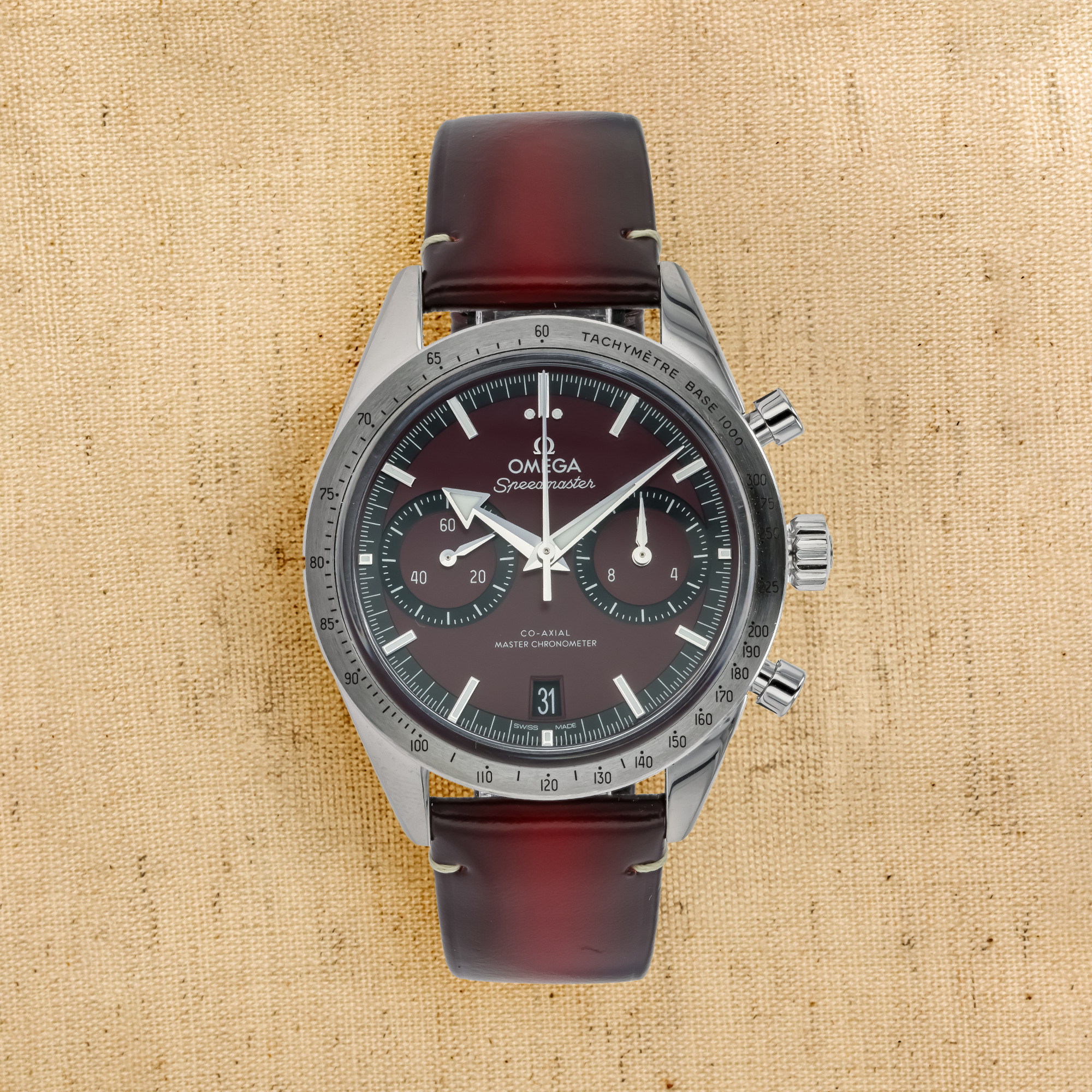 OMEGA Speedmaster '57 40.5mm, Burgundy Dial, Baton Numerals_1