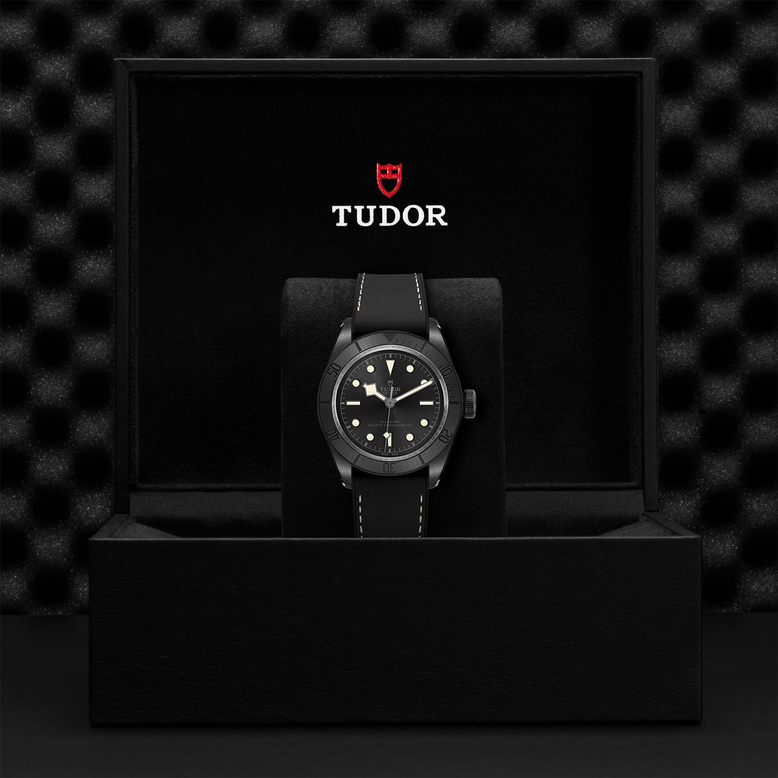 Tudor Black Bay Ceramic 41mm. Black Dial, Baton Numerals_5