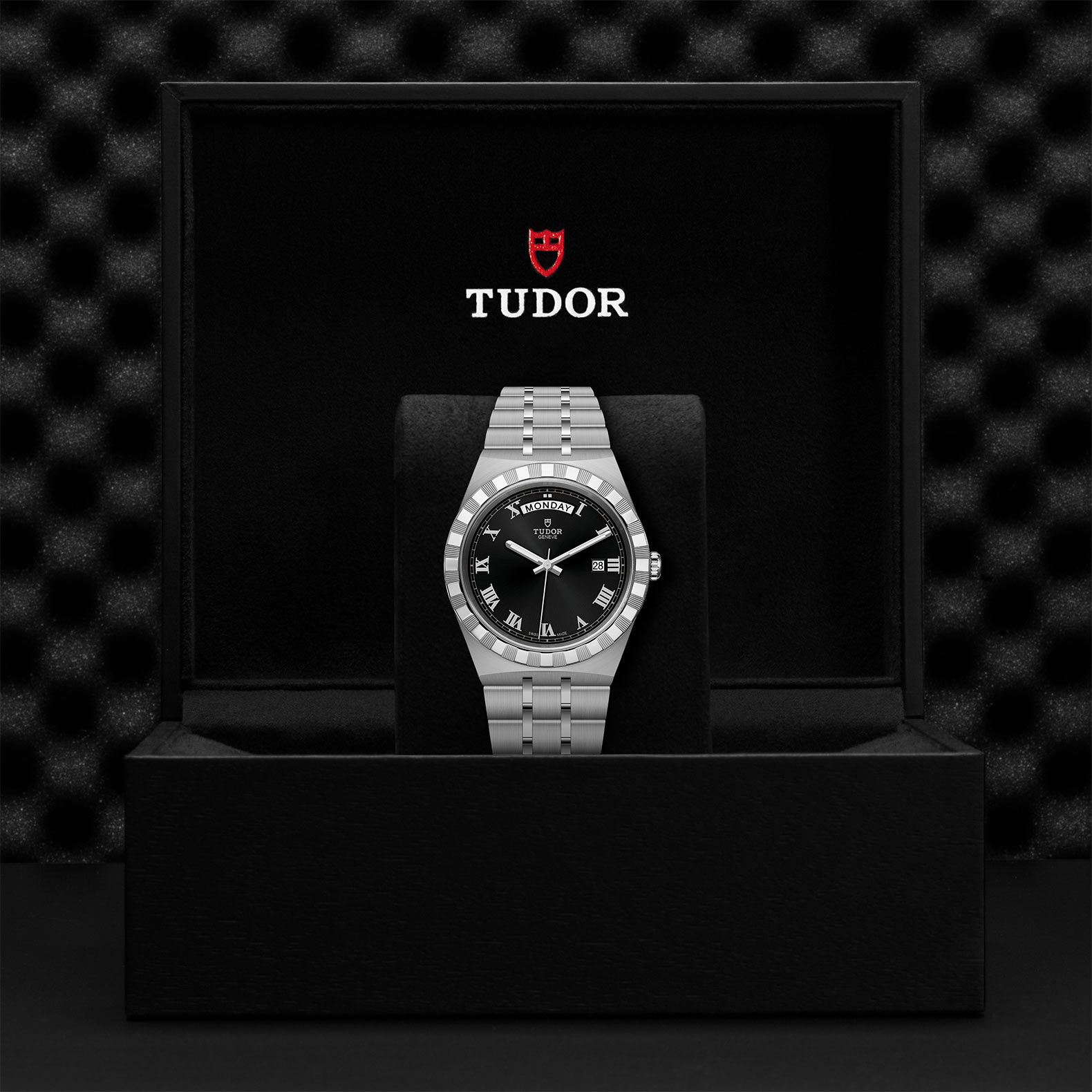 Tudor Royal 41mm. Black Dial. Roman Numerals_3