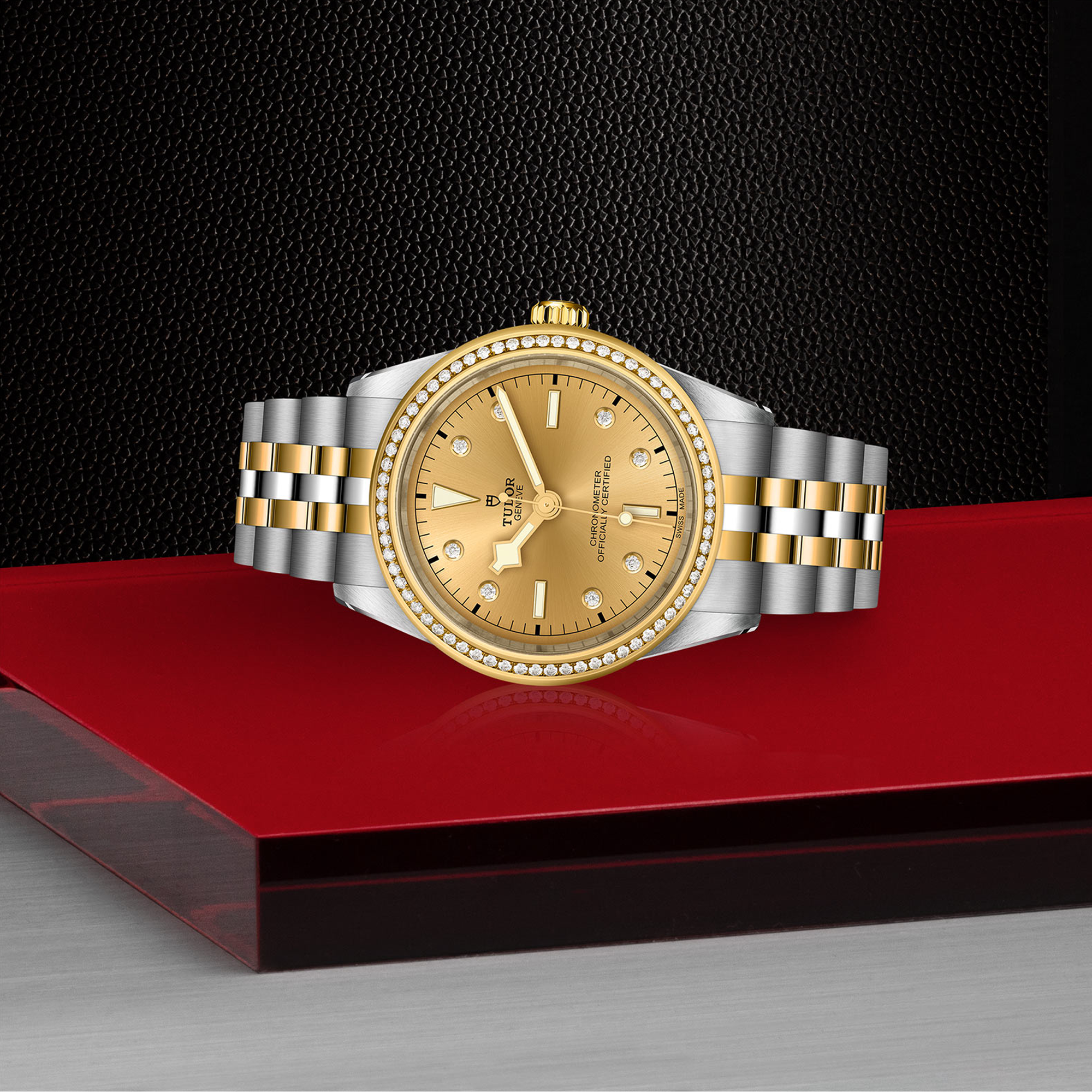 Tudor Black Bay 39mm, Gold Dial, Diamond Numerals_2